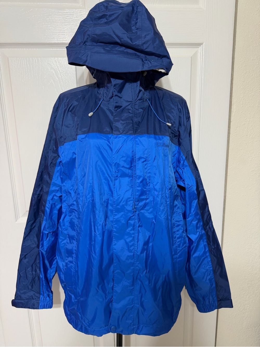 L.L Bean Tek Hooded windbreaker jacket size Large